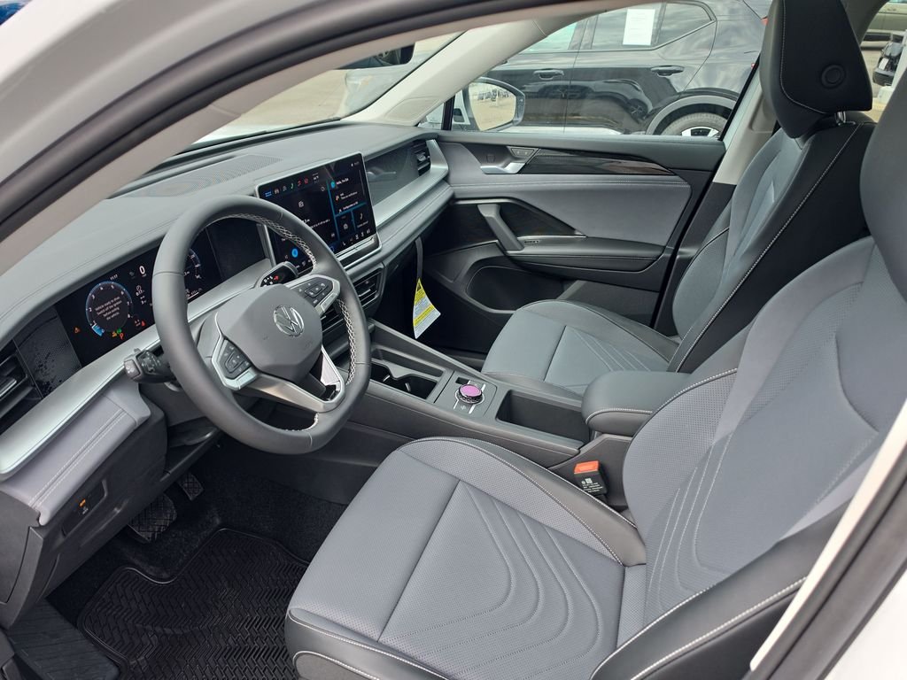 New 2026 White/off-white Volkswagen 2.0T SE image 9