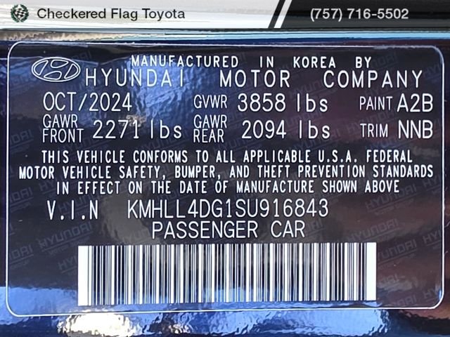 Used 2025 Abyss Black Hyundai SE image 27