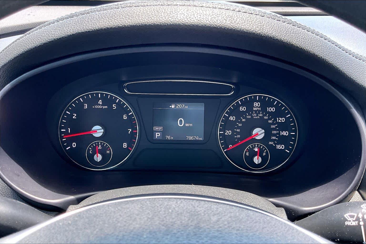 Used 2019 Snow White Pearl Kia LX V6 image 23