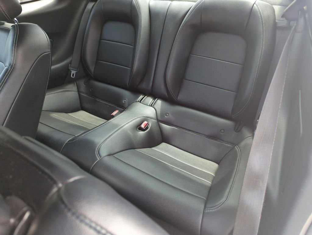 Used 2016 Silver Ford GT Premium image 22
