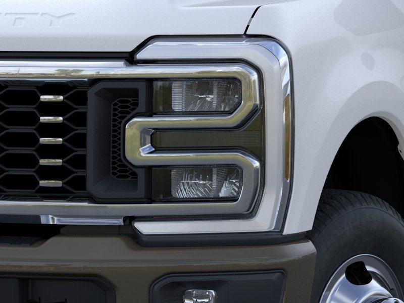 New 2026 Star White Metallic Tri-Coat Ford F-350® King Ranch® image 18
