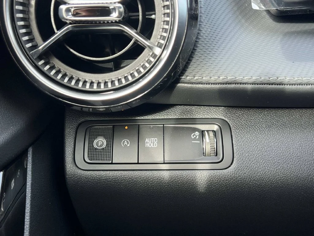2027 Chevrolet Equinox LT - Photo 22