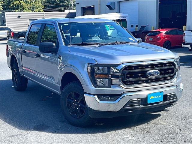 Used 2023 Silver Ford XLT image 1