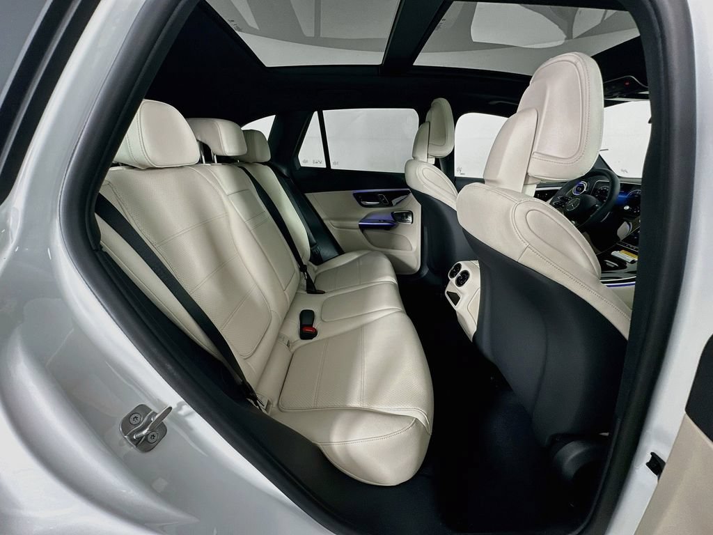 New 2027 Polar White Mercedes-Benz GLC 350e image 63