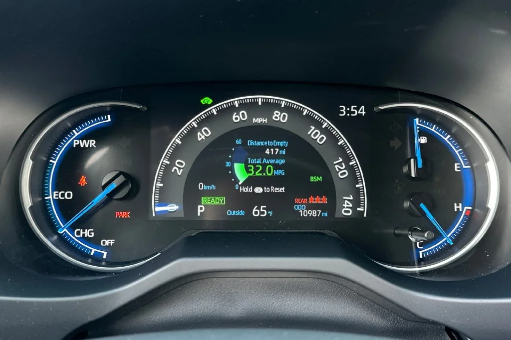 Used 2025 Black Toyota XLE image 24