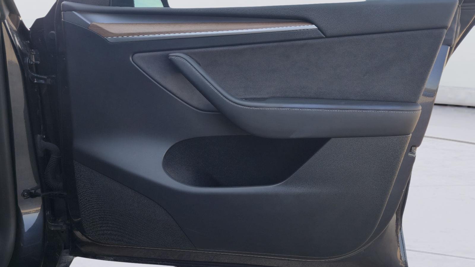 Used 2024 Solid Black Tesla Long Range image 20