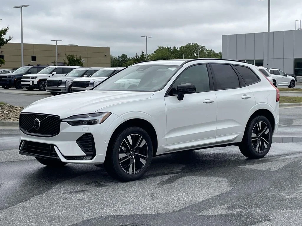 New 2026 Crystal White Metallic Volvo Plus image 24