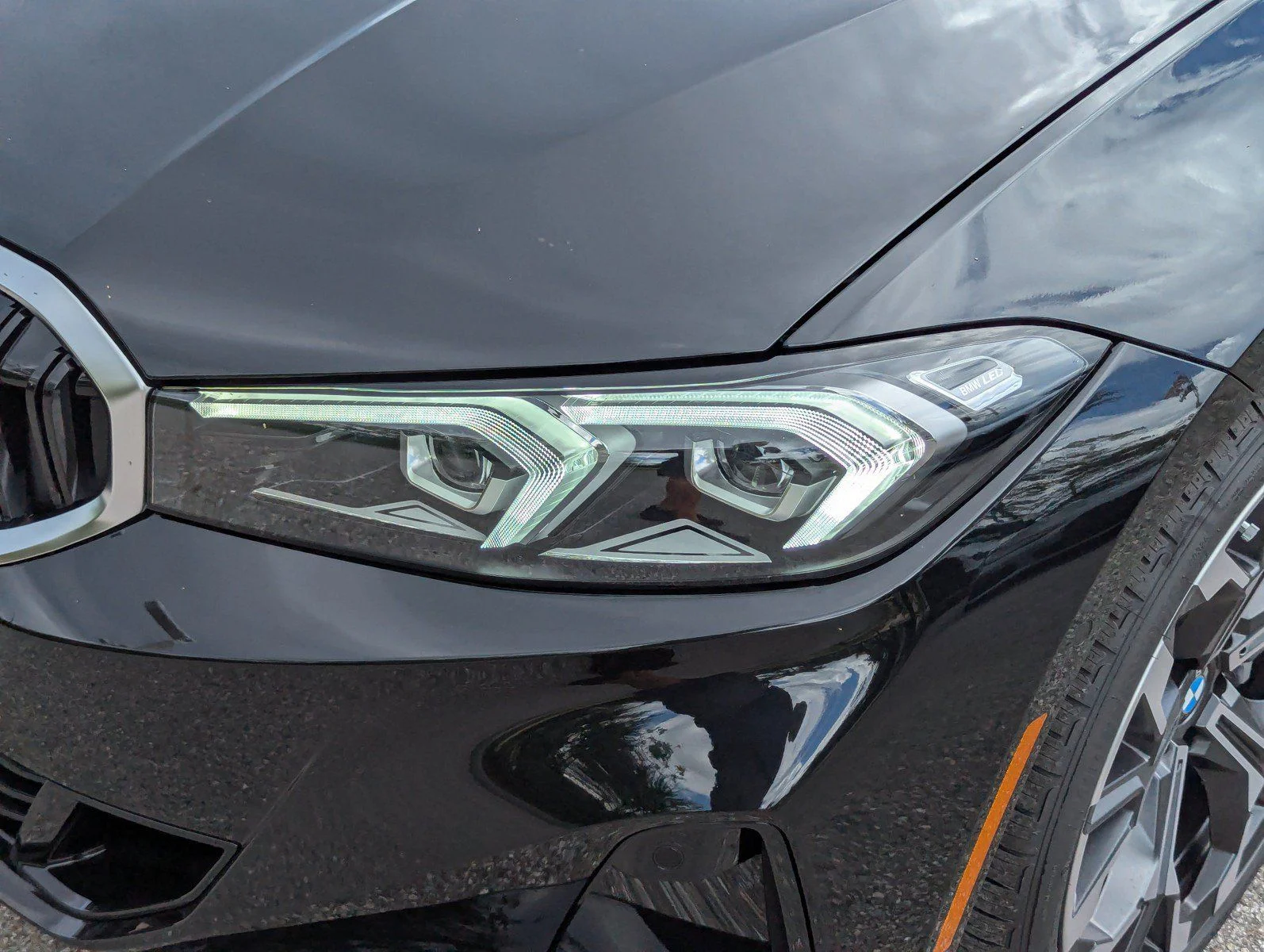 New 2026 Black Sapphire Metallic BMW 330i xDrive image 9