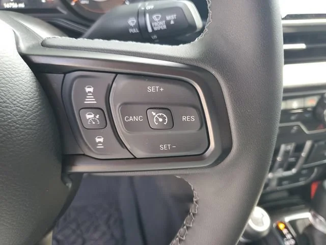 Used 2025 Anvil Clearcoat Jeep Mojave image 17