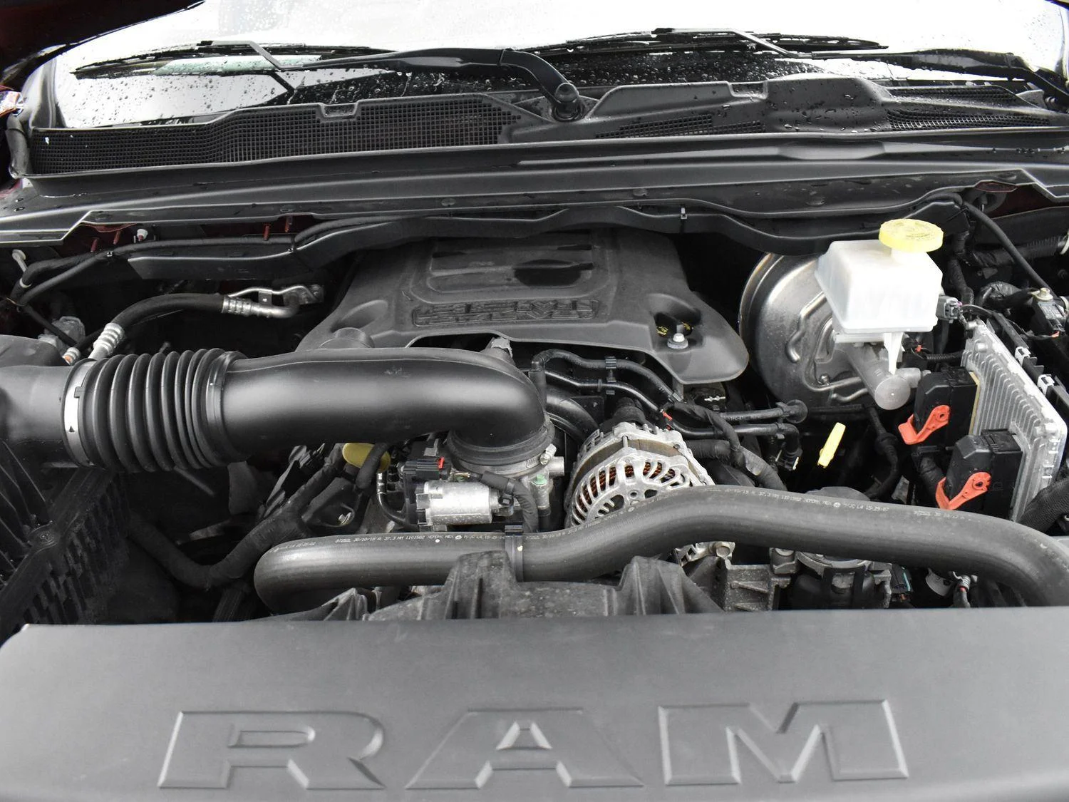 Used 2020 Delmonico Red Pearlcoat Ram Laramie image 33
