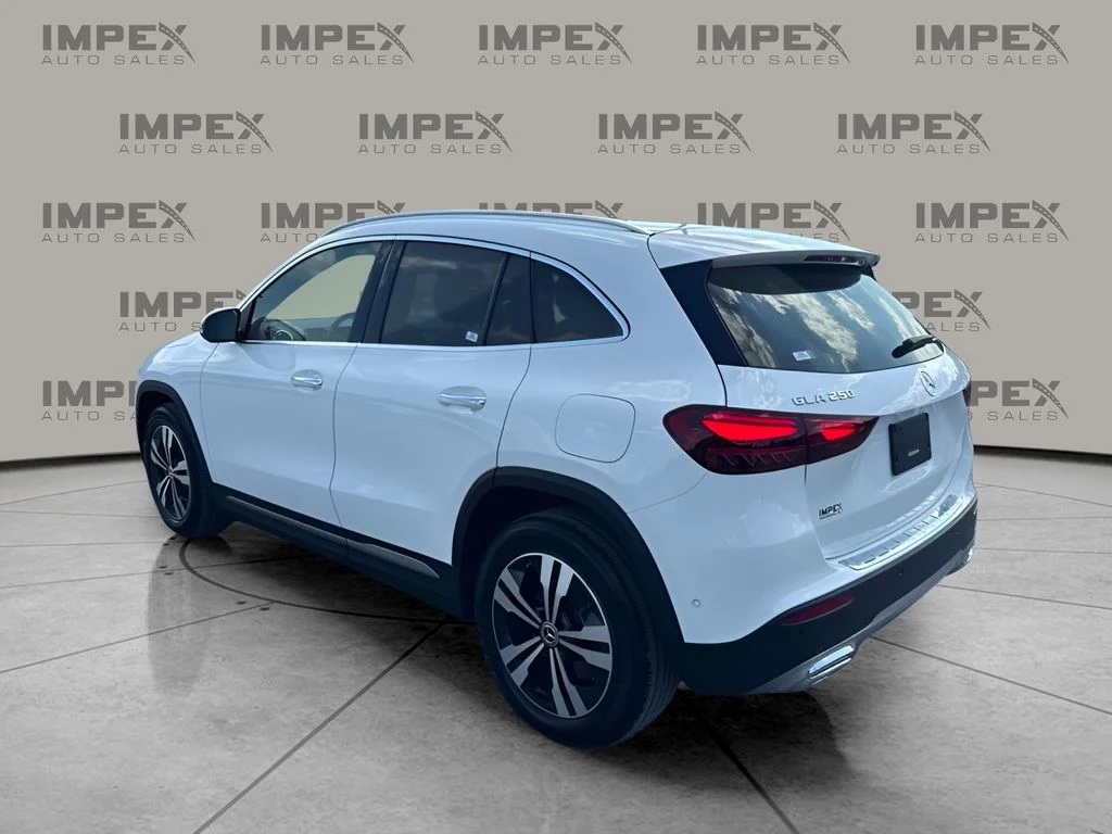 Used 2025 White Mercedes-Benz GLA 250 image 3