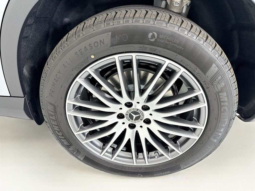 New 2026 Cirrus Silver Metallic Mercedes-Benz GLC 300 image 30