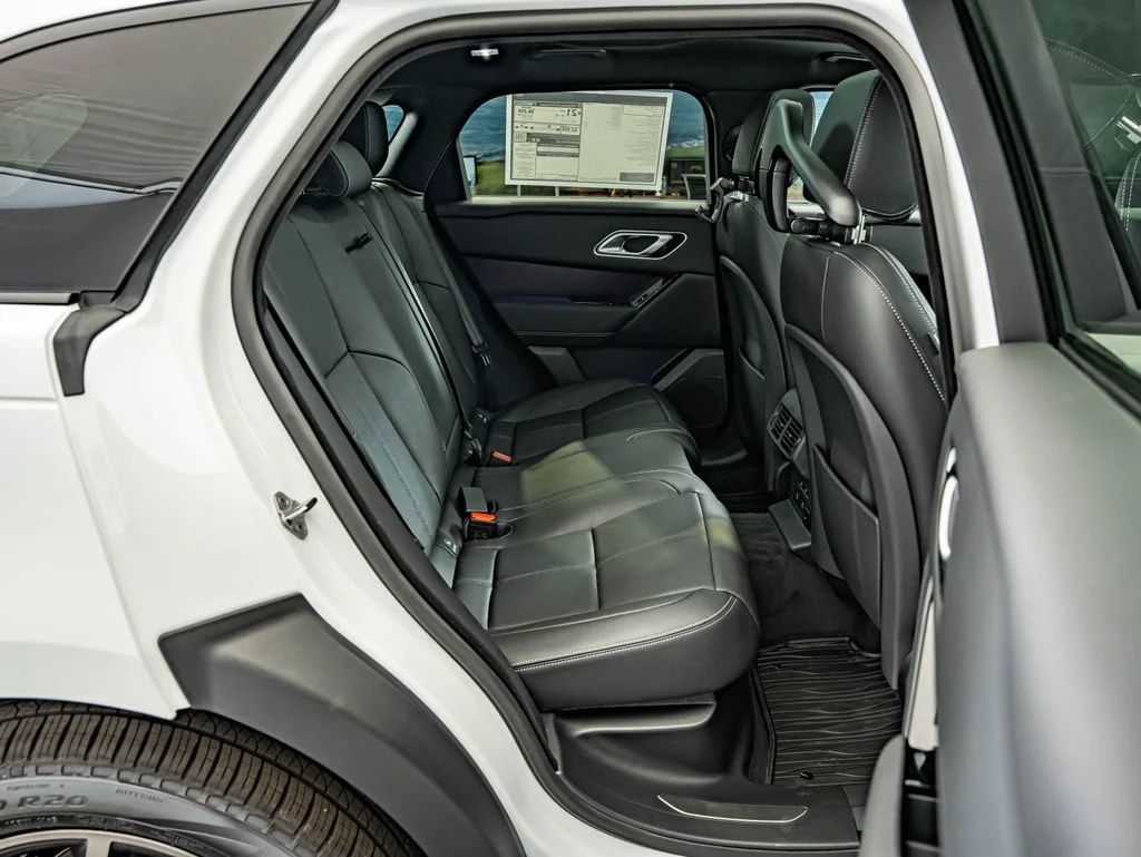 New 2026 Fuji White Land Rover Belgravia Edition image 35