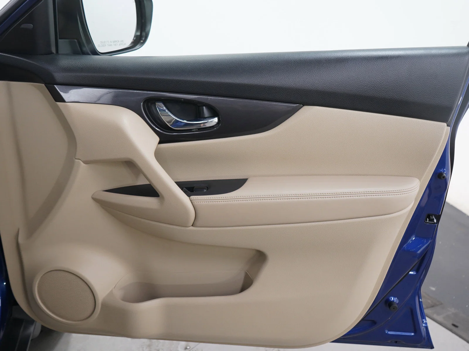 Used 2019 Caspian Blue Metallic Nissan SV image 12
