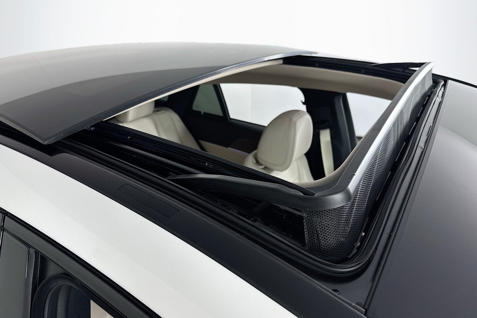 New 2026 Polar White Mercedes-Benz GLE 450 4MATIC® Coupe image 21
