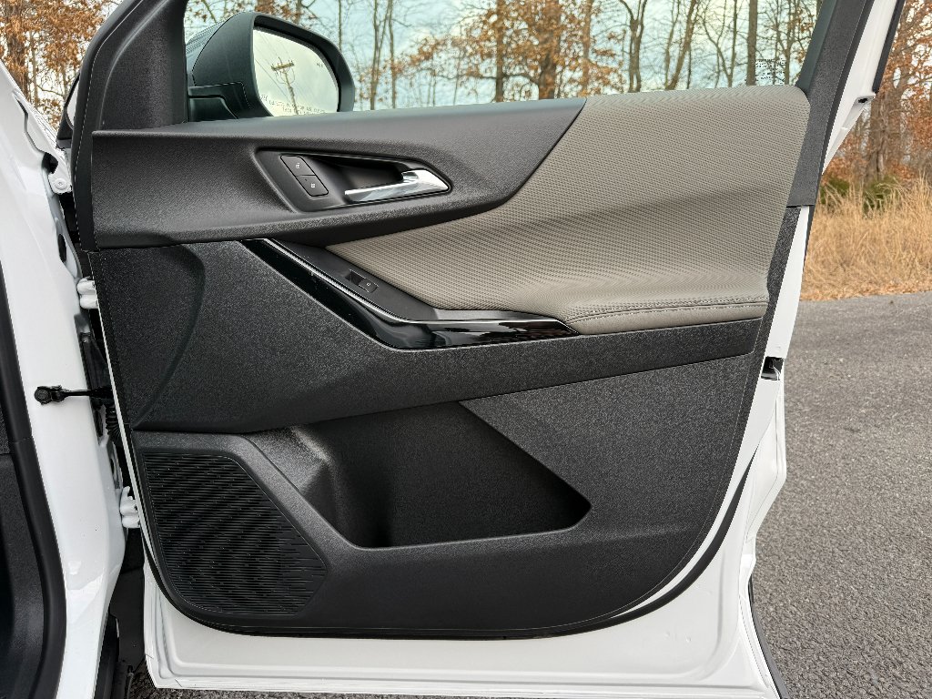 2026 Chevrolet Equinox LT - Photo 29