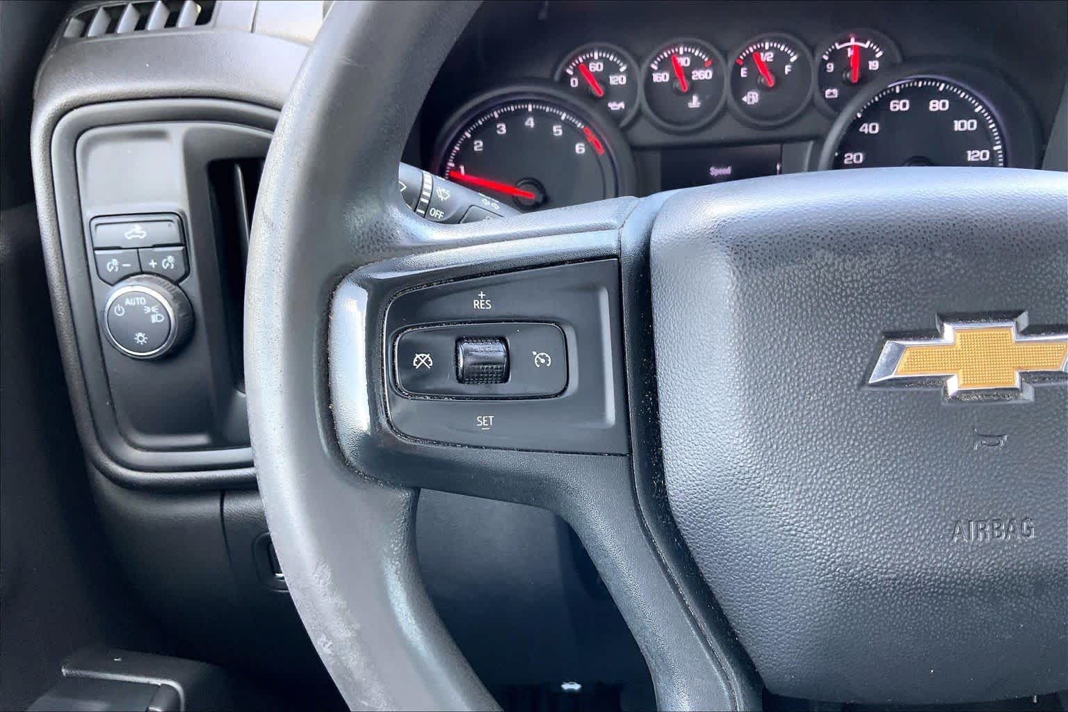 Used 2022 Summit White Chevrolet Custom image 23