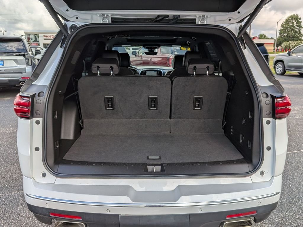 Used 2023 Beige Chevrolet High Country image 27