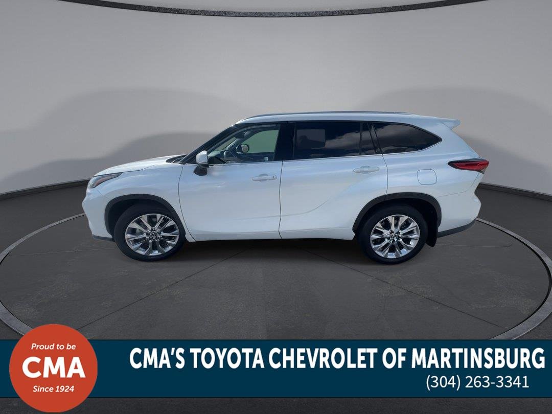 Used 2023 Wind Chill Pearl Toyota Limited image 5