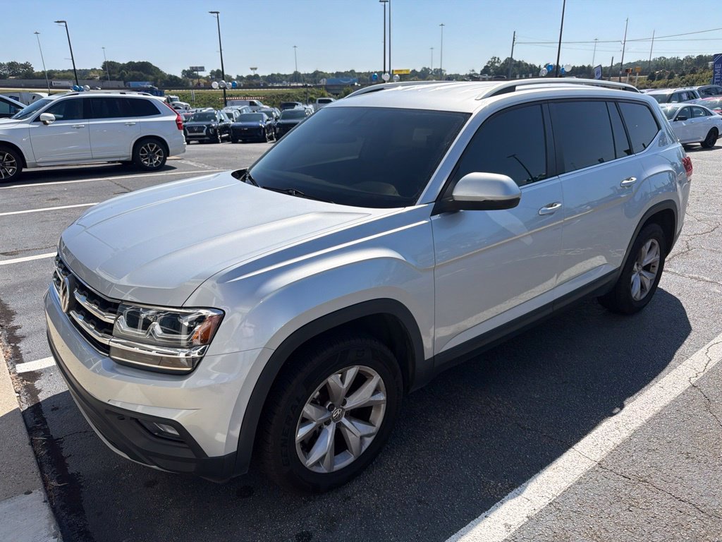 Used 2019  Volkswagen 3.6L V6 SE image 2