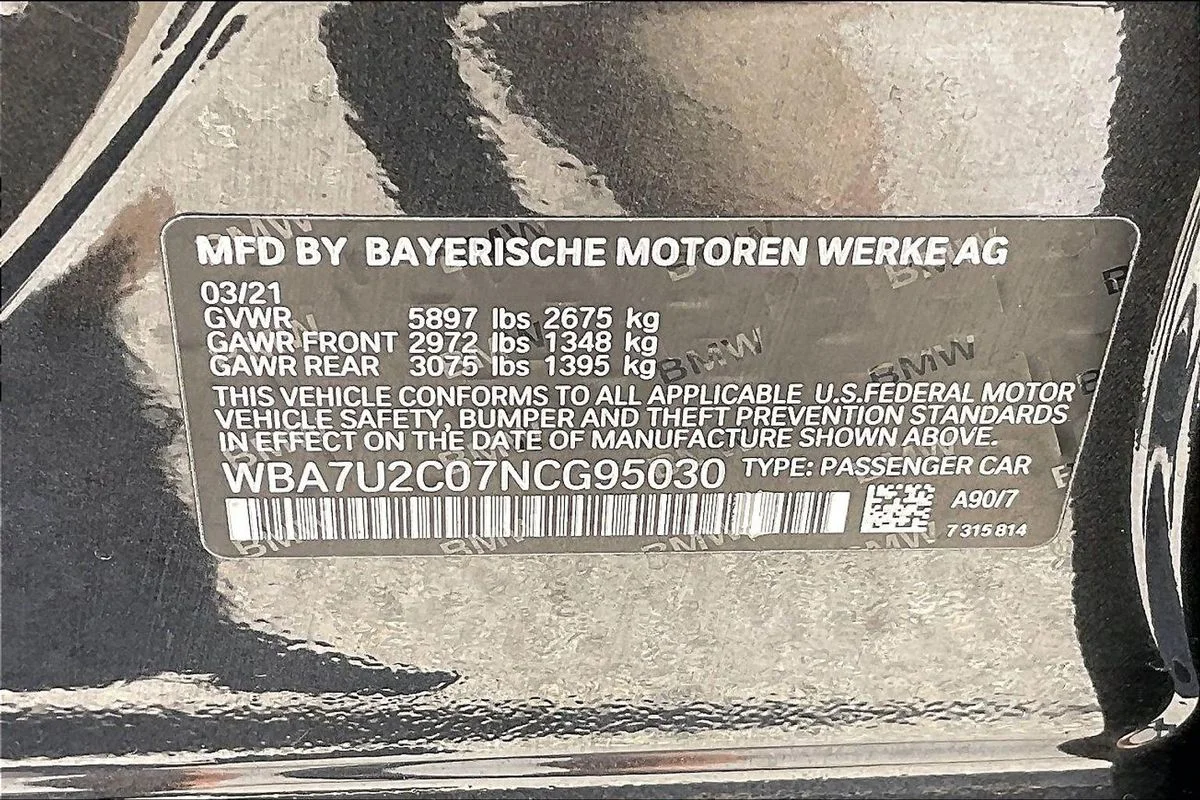Used 2022  BMW i xDrive image 19