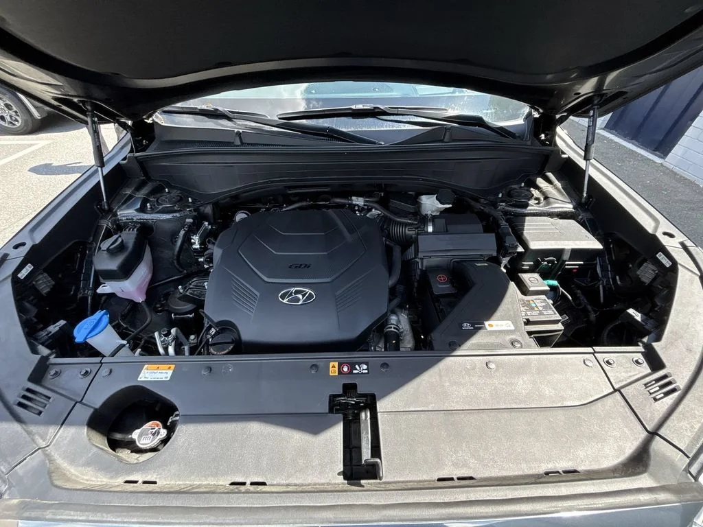 Used 2024 Black Hyundai Calligraphy image 18