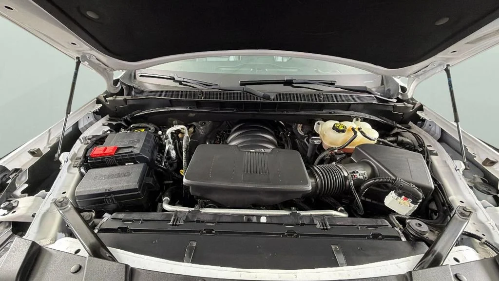 Used 2023 Summit White Chevrolet LT image 41