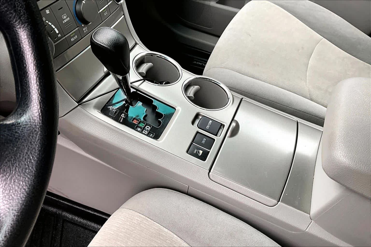Used 2012 Classic Silver Metallic Toyota  image 15