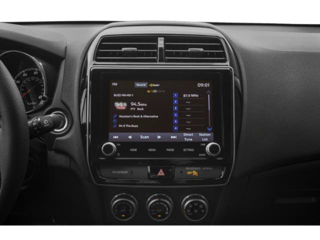 Used 2023  Mitsubishi  image 10