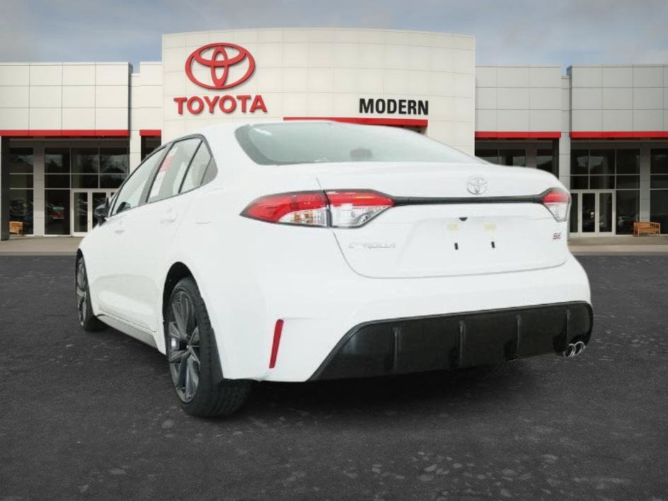 New 2026 Ice Cap Toyota SE image 15