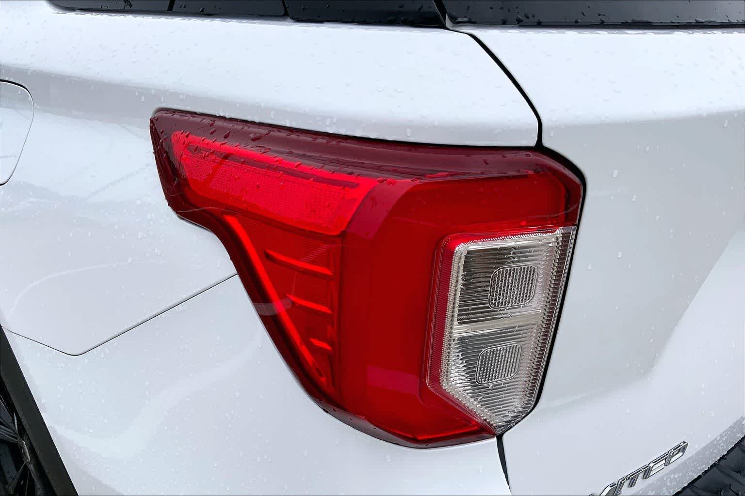 Used 2021 Oxford White Ford Limited image 28