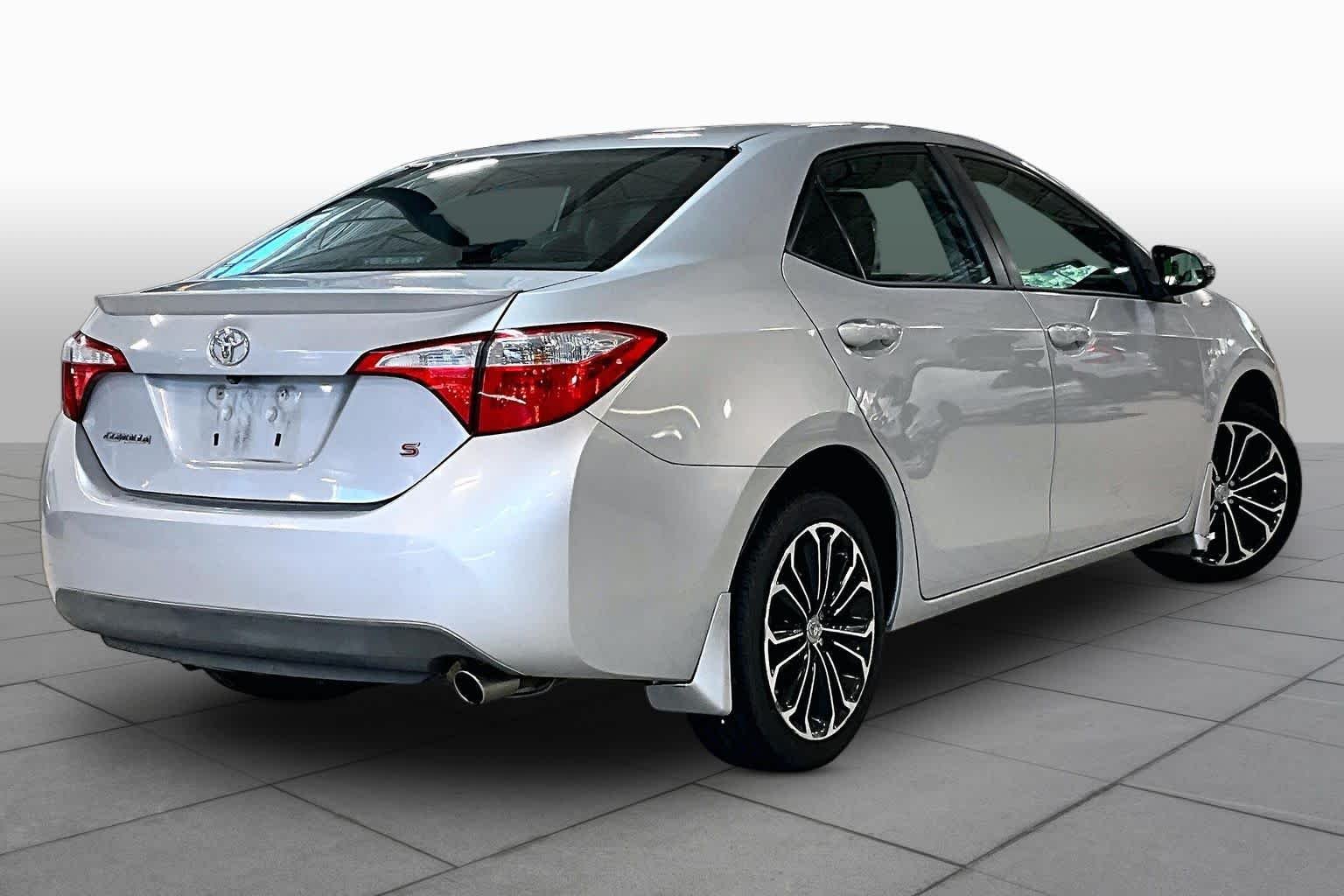 Used 2015 Classic Silver Metallic Toyota S Plus image 13