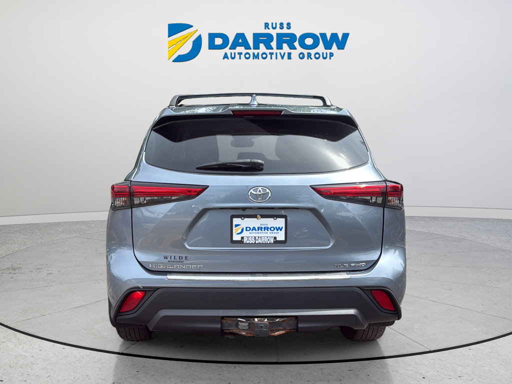 Used 2021  Toyota XLE image 4