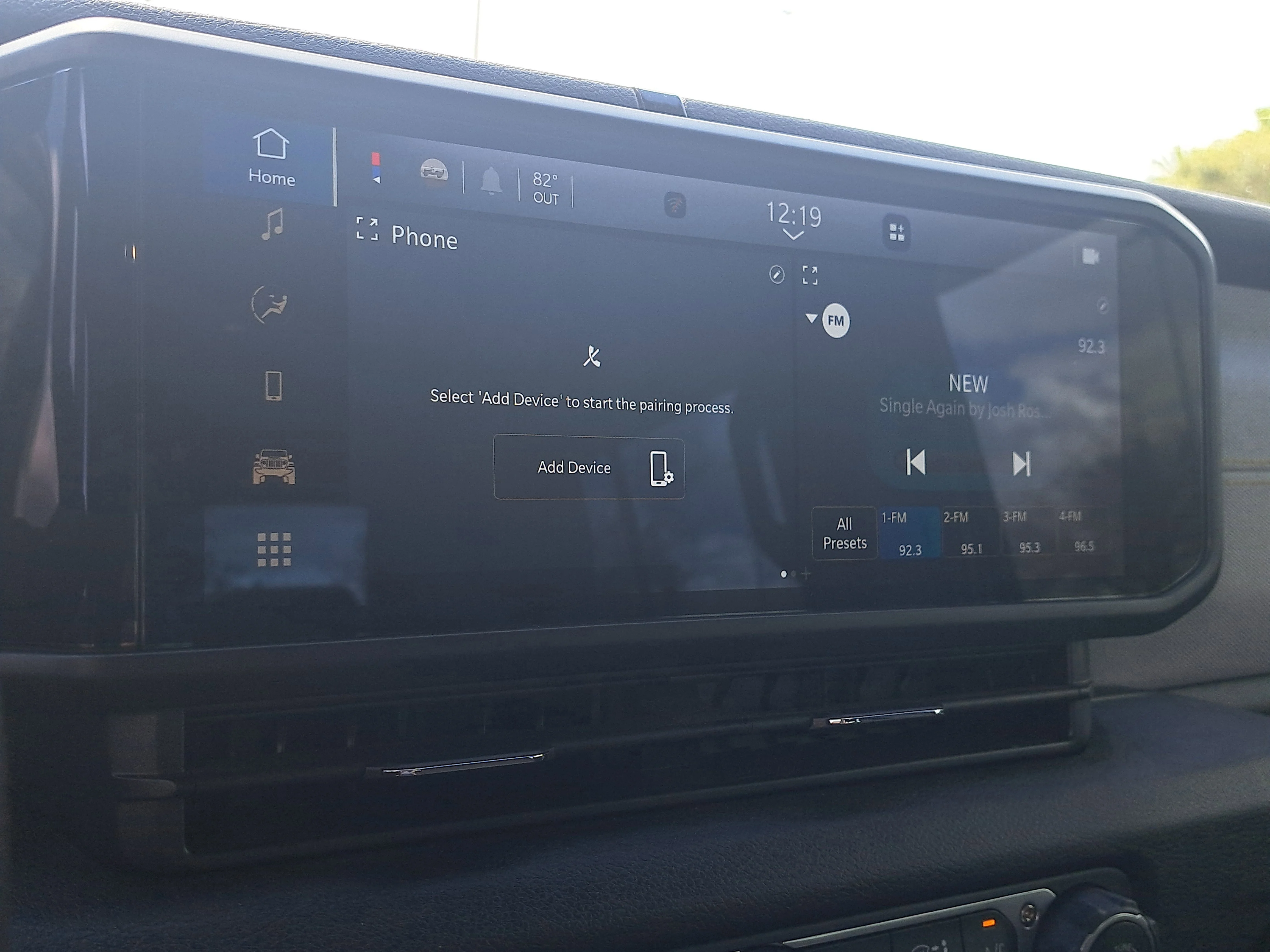 Used 2025 41 Jeep Sport image 43