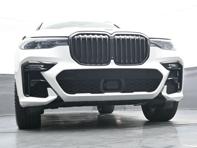 Used 2021 White BMW M50i image 38