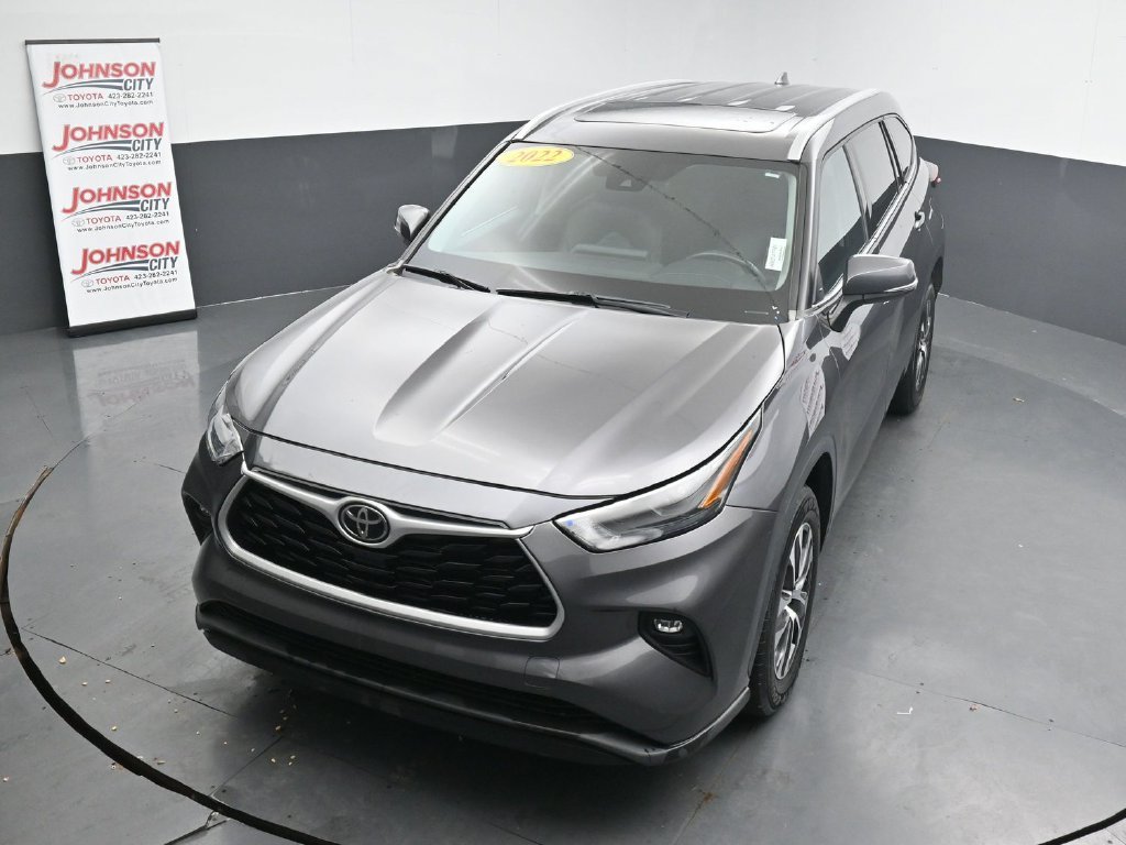 Used 2022 Gray Toyota XLE image 26