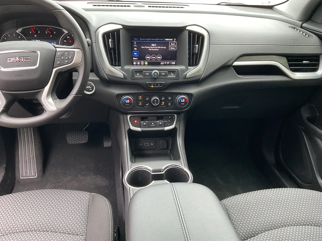 Used 2024 Summit White GMC SLE image 12