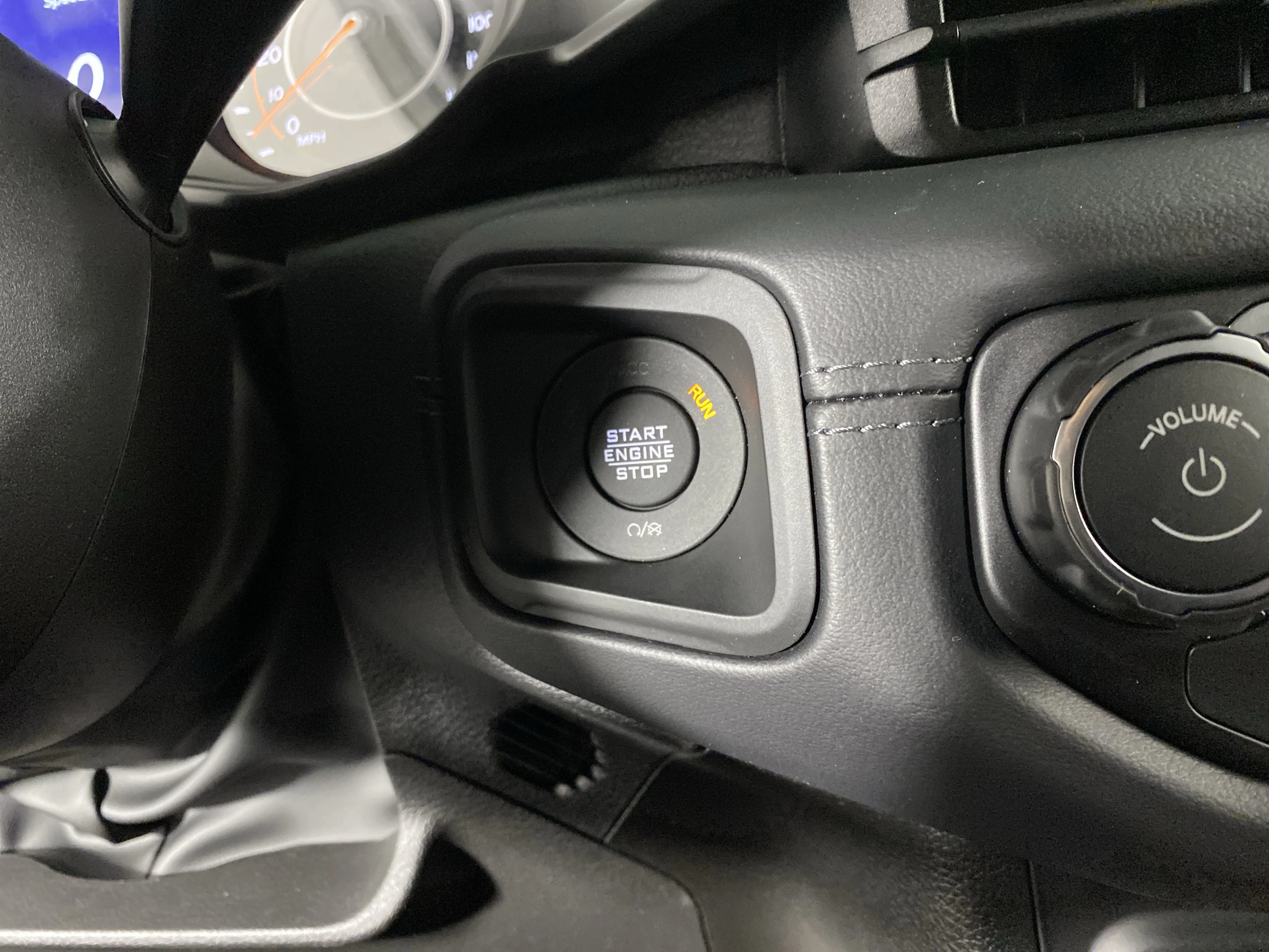 New 2026 Black Clear-Coat Exterior Paint Jeep Sahara image 23