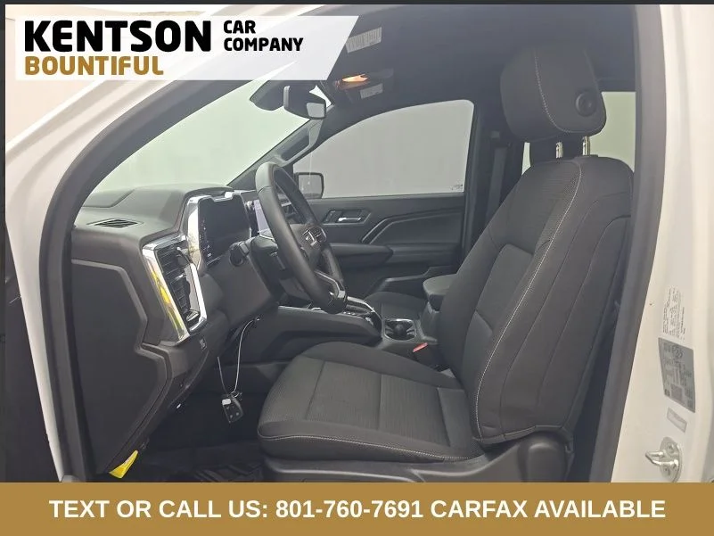 Used 2024 White GMC Elevation image 4