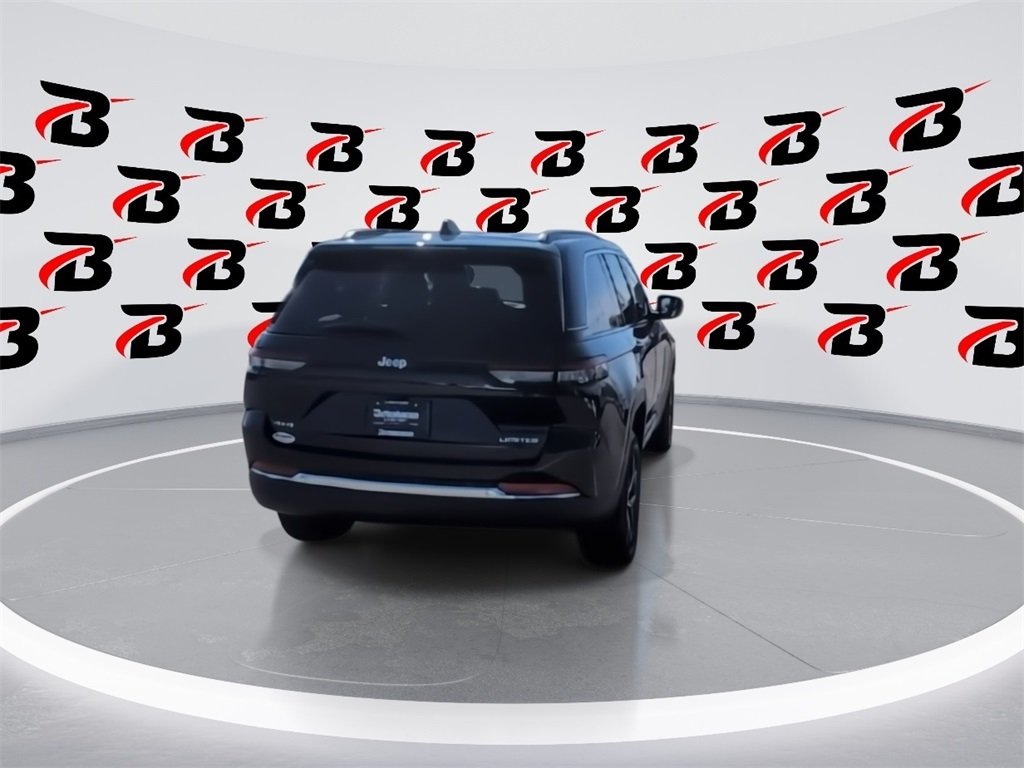 2024 Jeep Grand Cherokee Limited photo 2