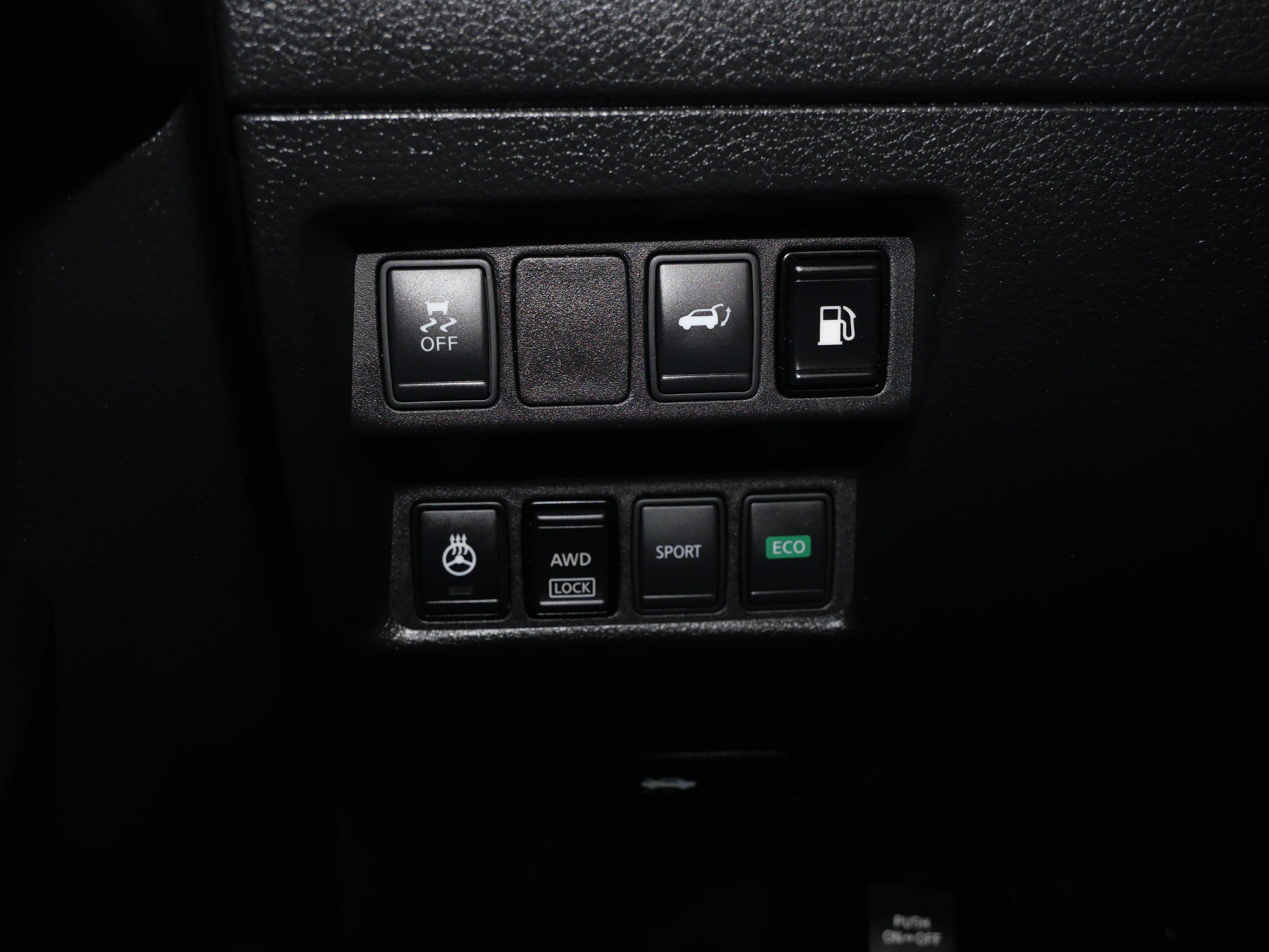 Used 2018 Gun Metallic Nissan SV image 26