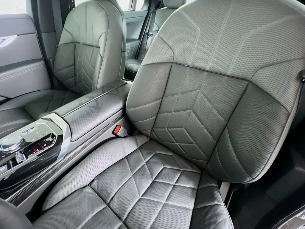Used 2025 Carbon Black Metallic BMW 740i xDrive image 22