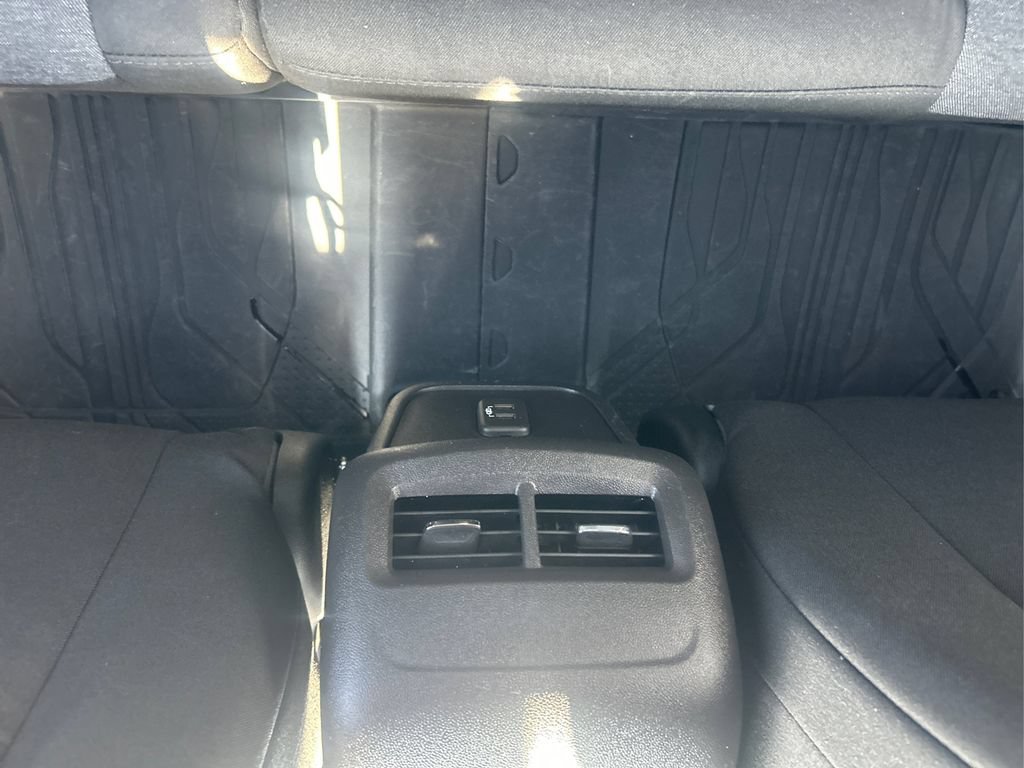 Used 2024 Summit White Chevrolet LT image 18