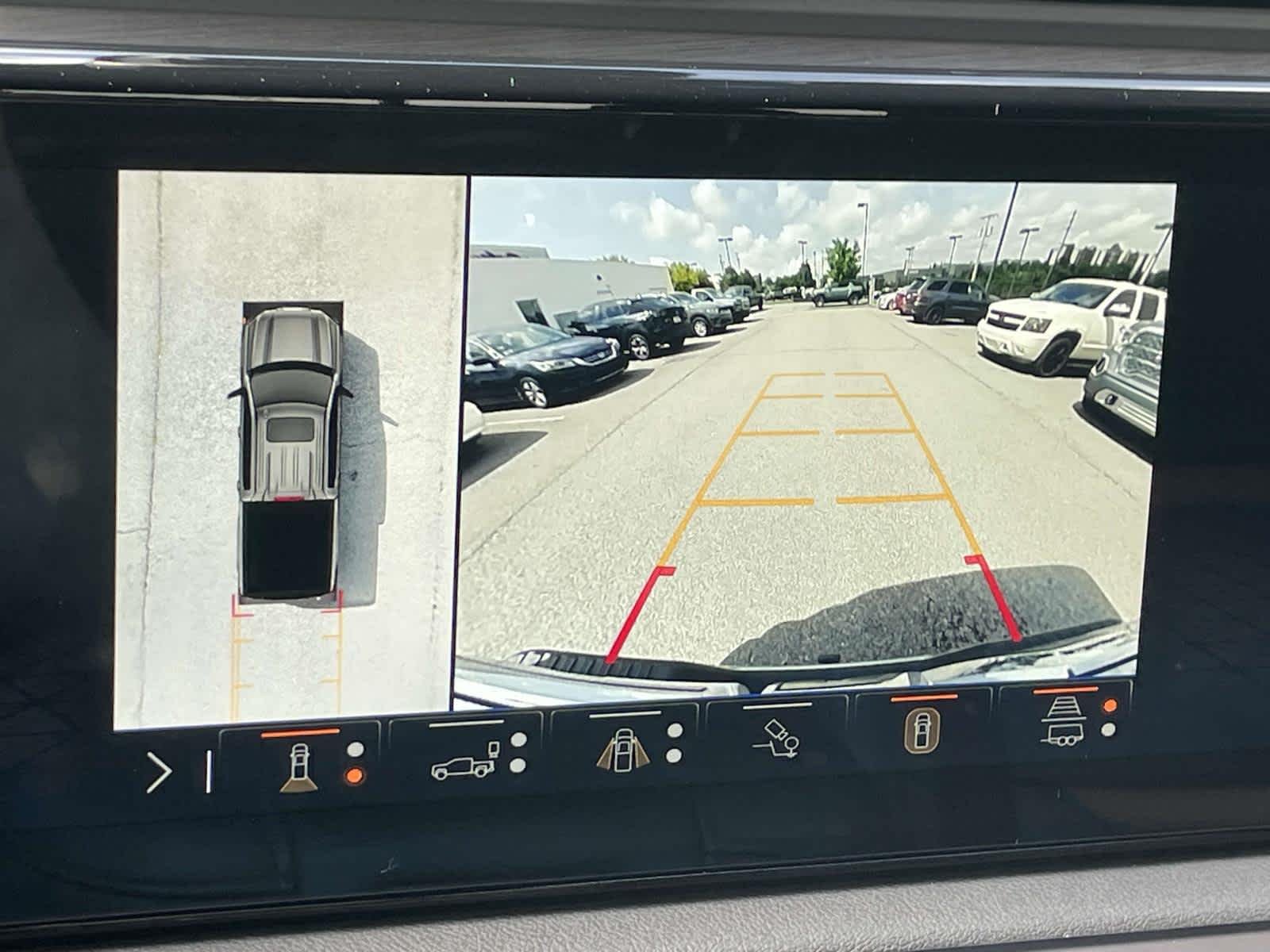 Used 2024 Sterling Metallic GMC AT4 image 24
