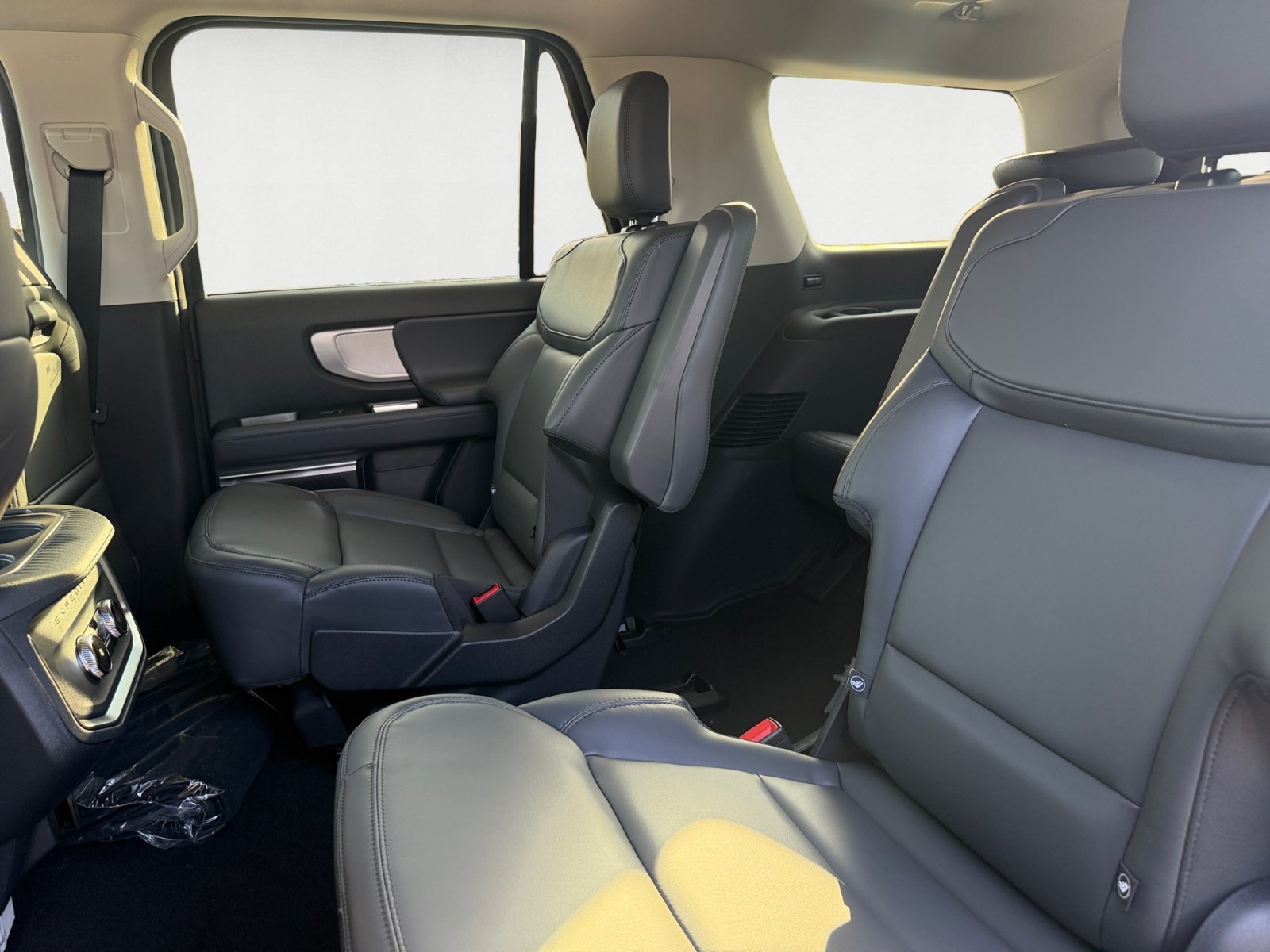 New 2027 Nocturnal Blue Metallic Ford Active image 13
