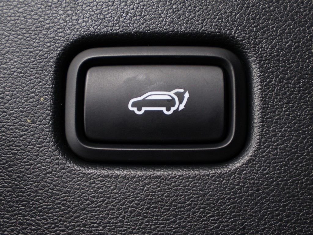 Certified Used 2023 Gray Hyundai SEL image 18