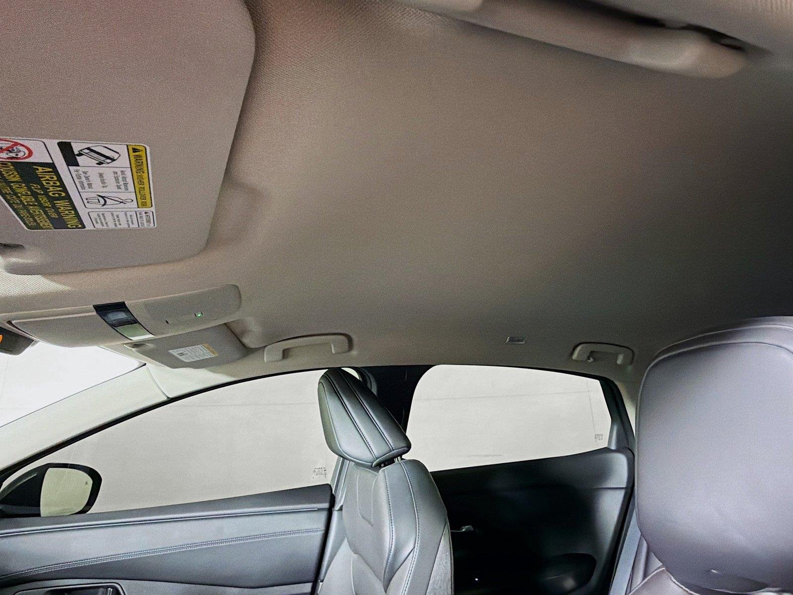 Used 2023 Gun Metallic Nissan ENGAGE image 5