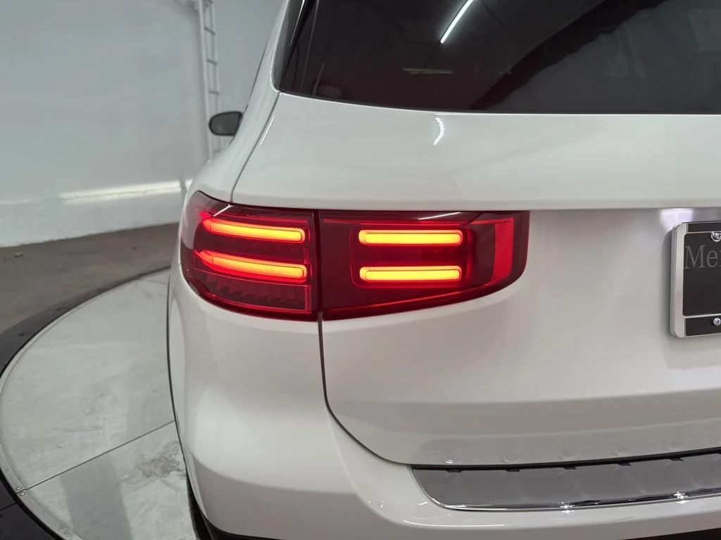 Used 2026 White Mercedes-Benz GLB 250 image 28
