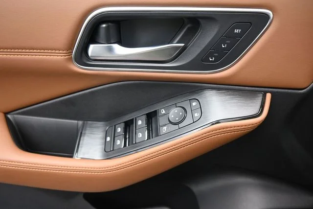 New 2026 Super Black Nissan Platinum image 17