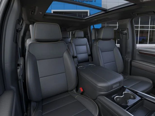 2025 Chevrolet Suburban Premier - Photo 16